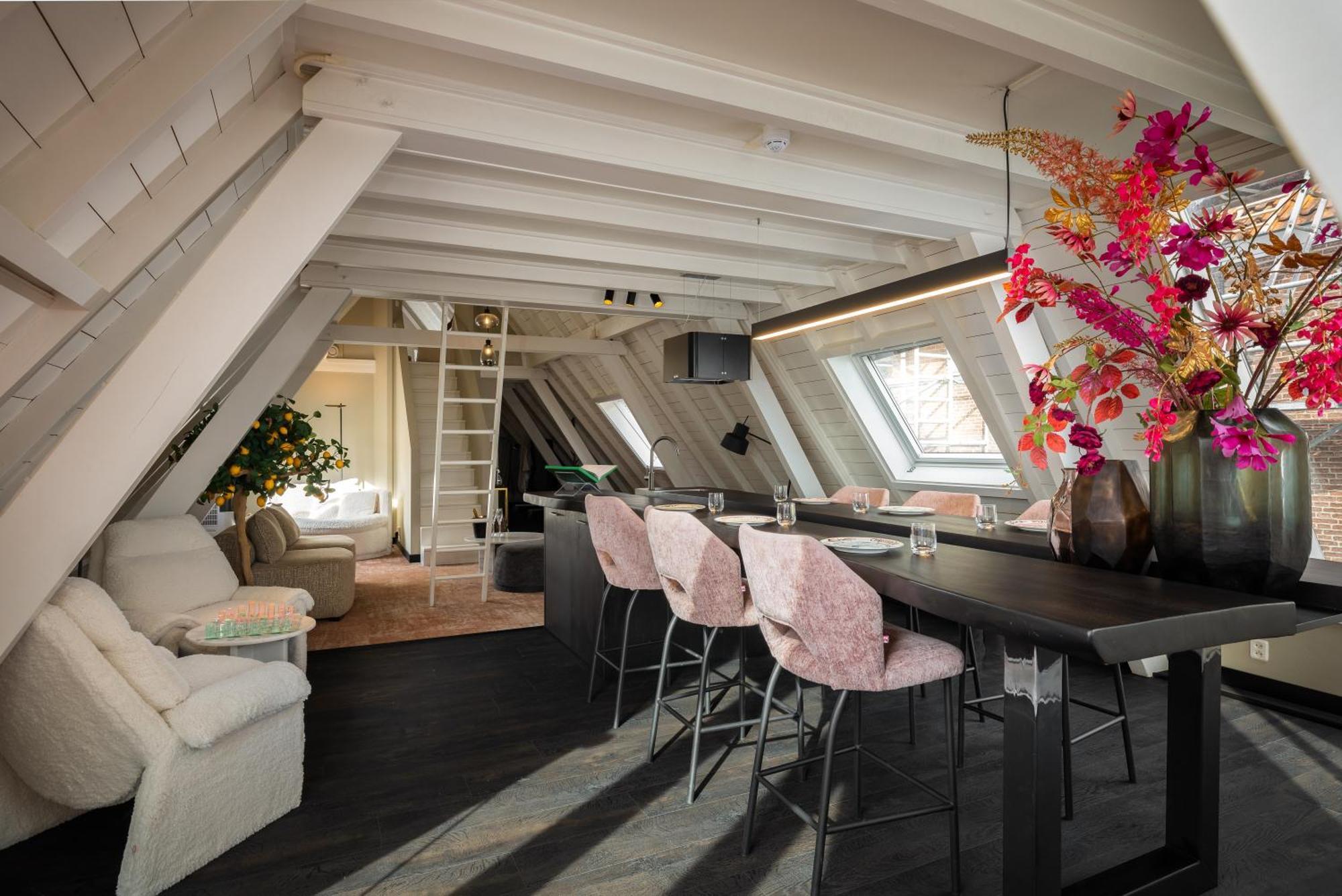 The River Suites Deventer Bagian luar foto